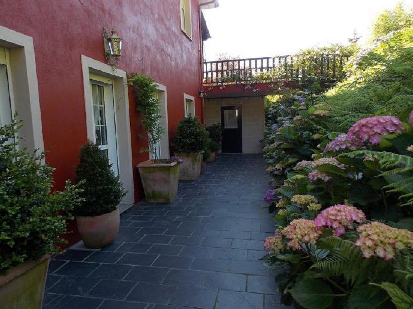 Apartamentos Guidan Ribadeo Exterior photo